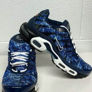 Nike Air Max Plus
Midnight Navy White